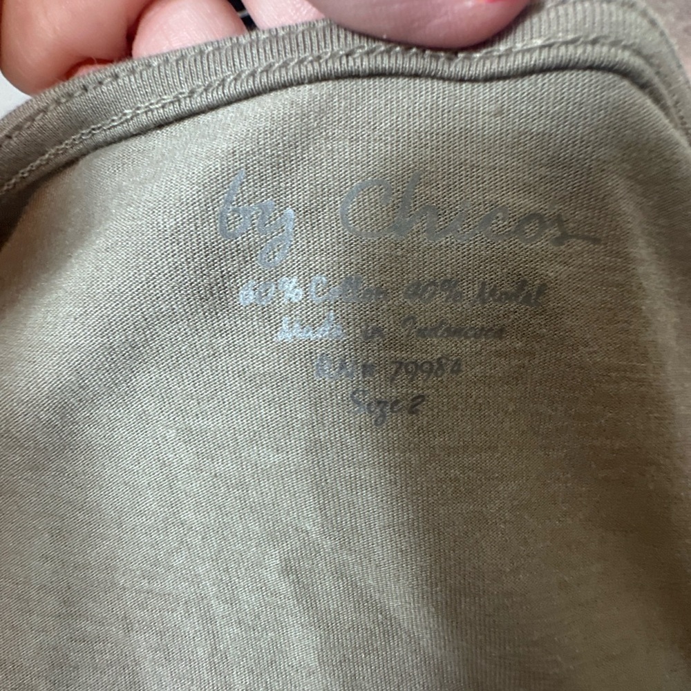 Chico’s olive green/gray top with jeweled chain neckline size 2-large/12 - Picture 8 of 9